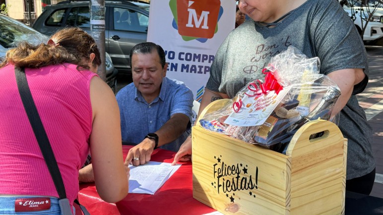 Maipú sortea 25 canastas navideñas para disfrutar en familia