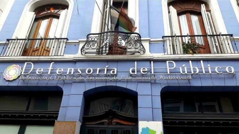 El gobierno de Milei despidió a unos 100 trabajadores de la Defensoría del Público