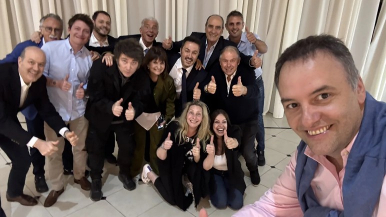 Sin Villarruel, Milei cenó asado con su gabinete para despedir el año