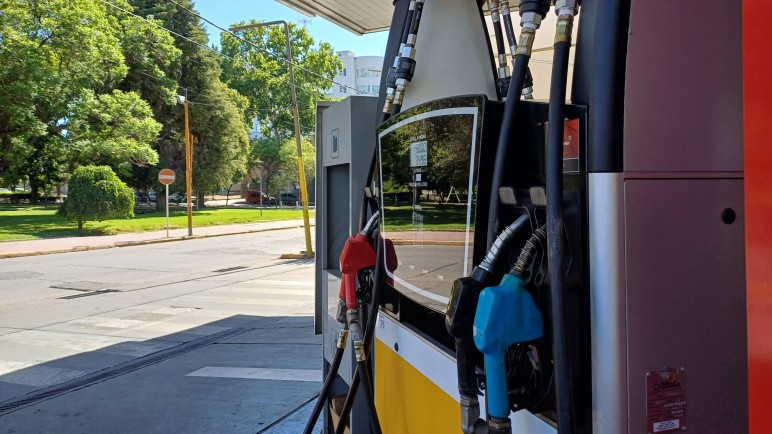 Aumentó sus precios la británica Shell, así quedan los valores de combustibles