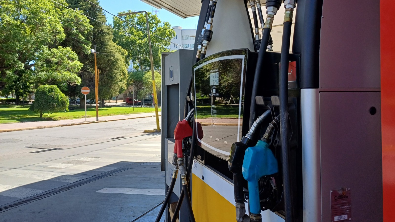 Aumentó sus precios la británica Shell, así quedan los valores de combustibles