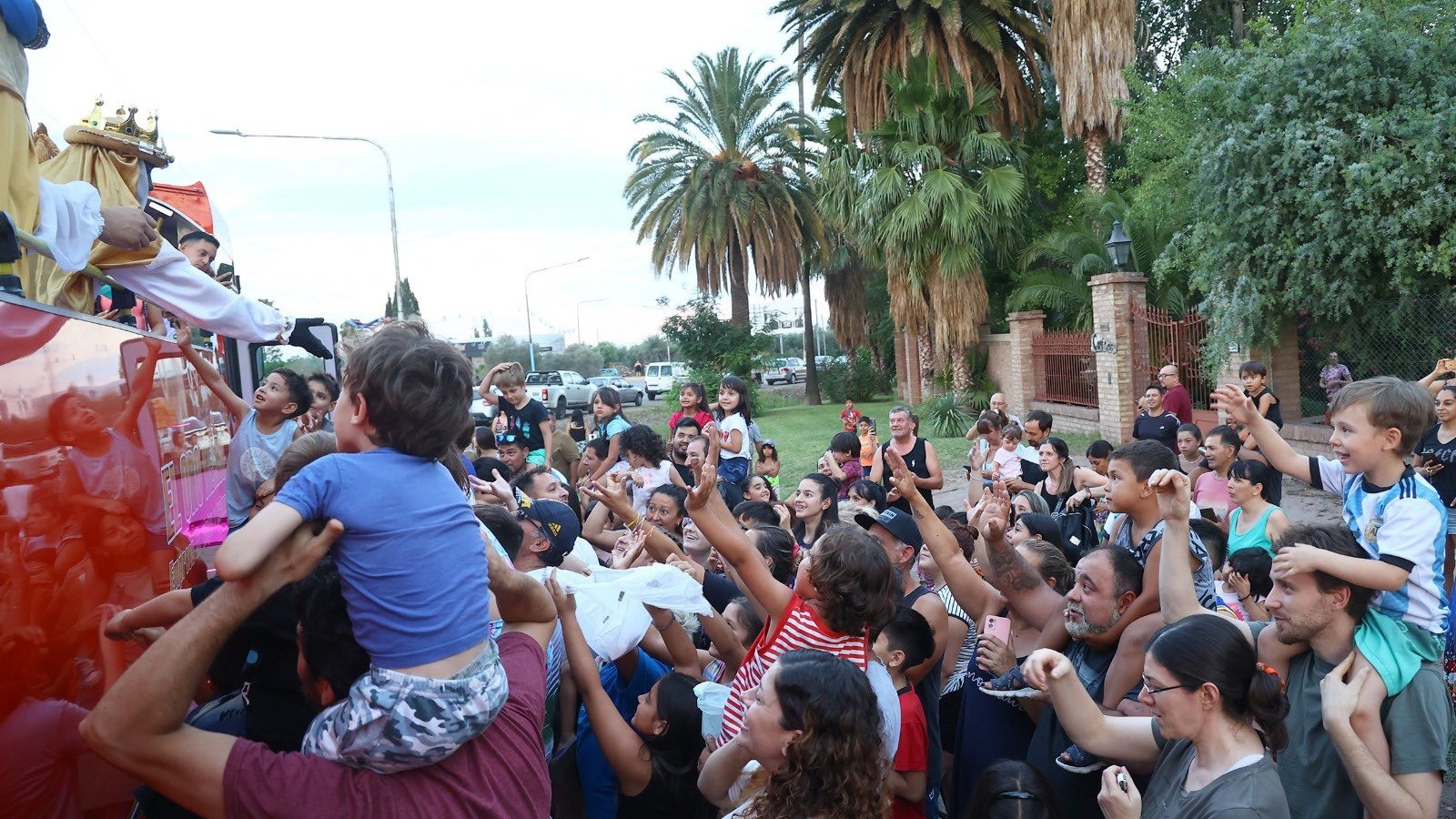 Maipú celebra la magia de los Reyes Magos con caravanas y sorpresas