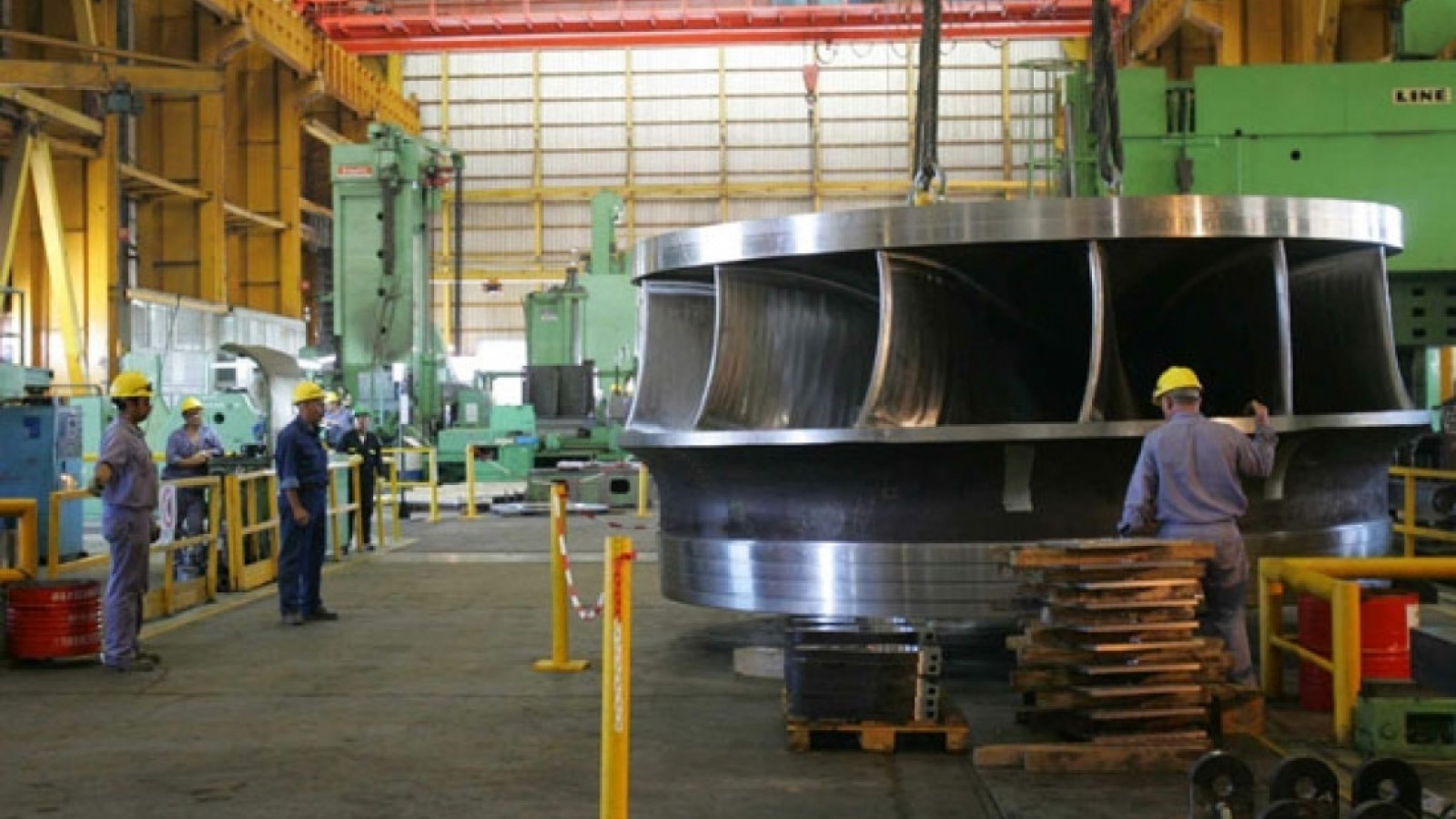 Aún privatizada, IMPSA adeuda sueldos y parte del aguinaldo a sus trabajadores