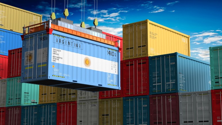 El gobierno de Javier Milei desreguló la importación y exportación de alimentos