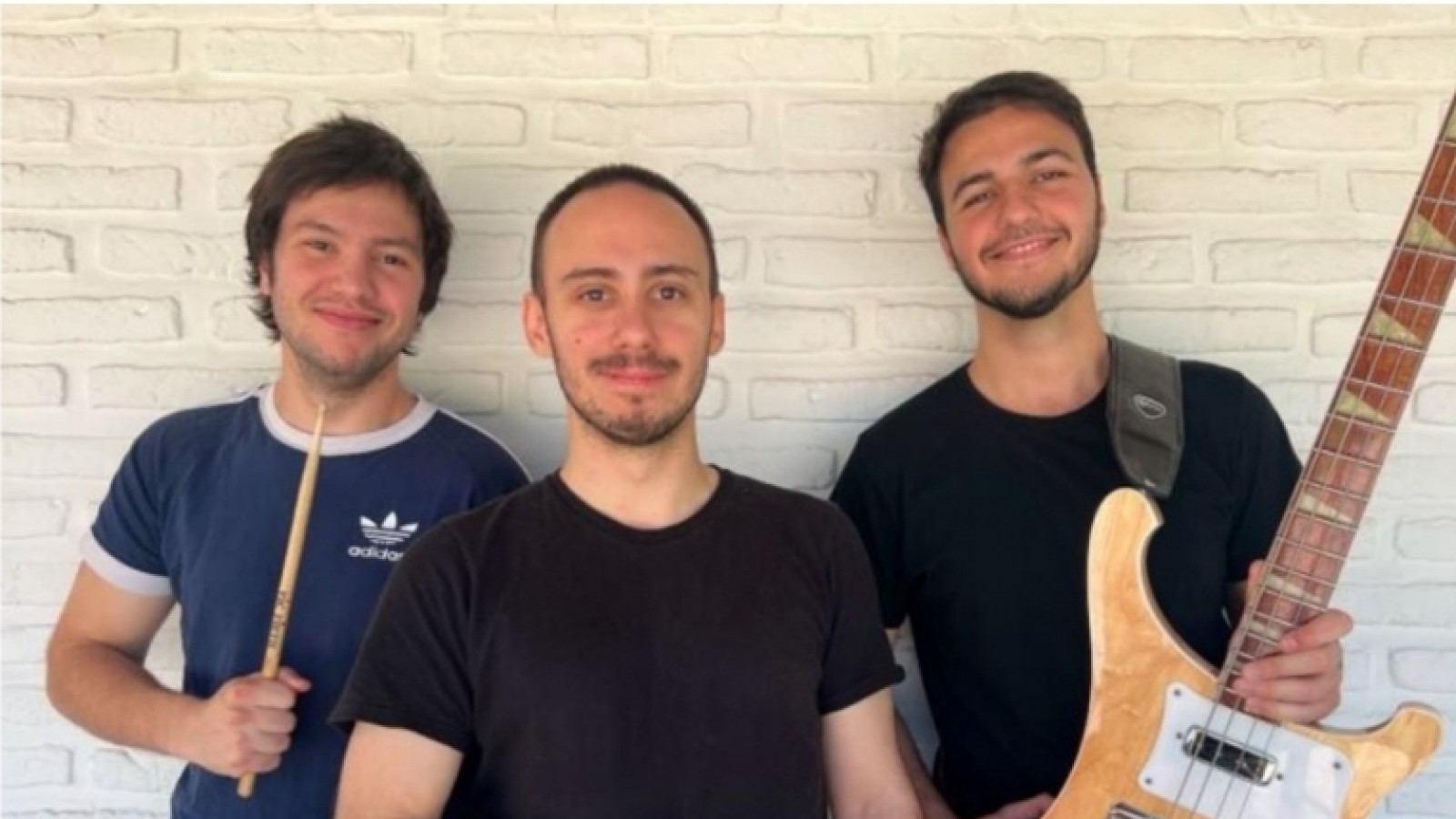 Javier Cantero y su banda se presentan en el Festival "Rivadavia Canta al País"