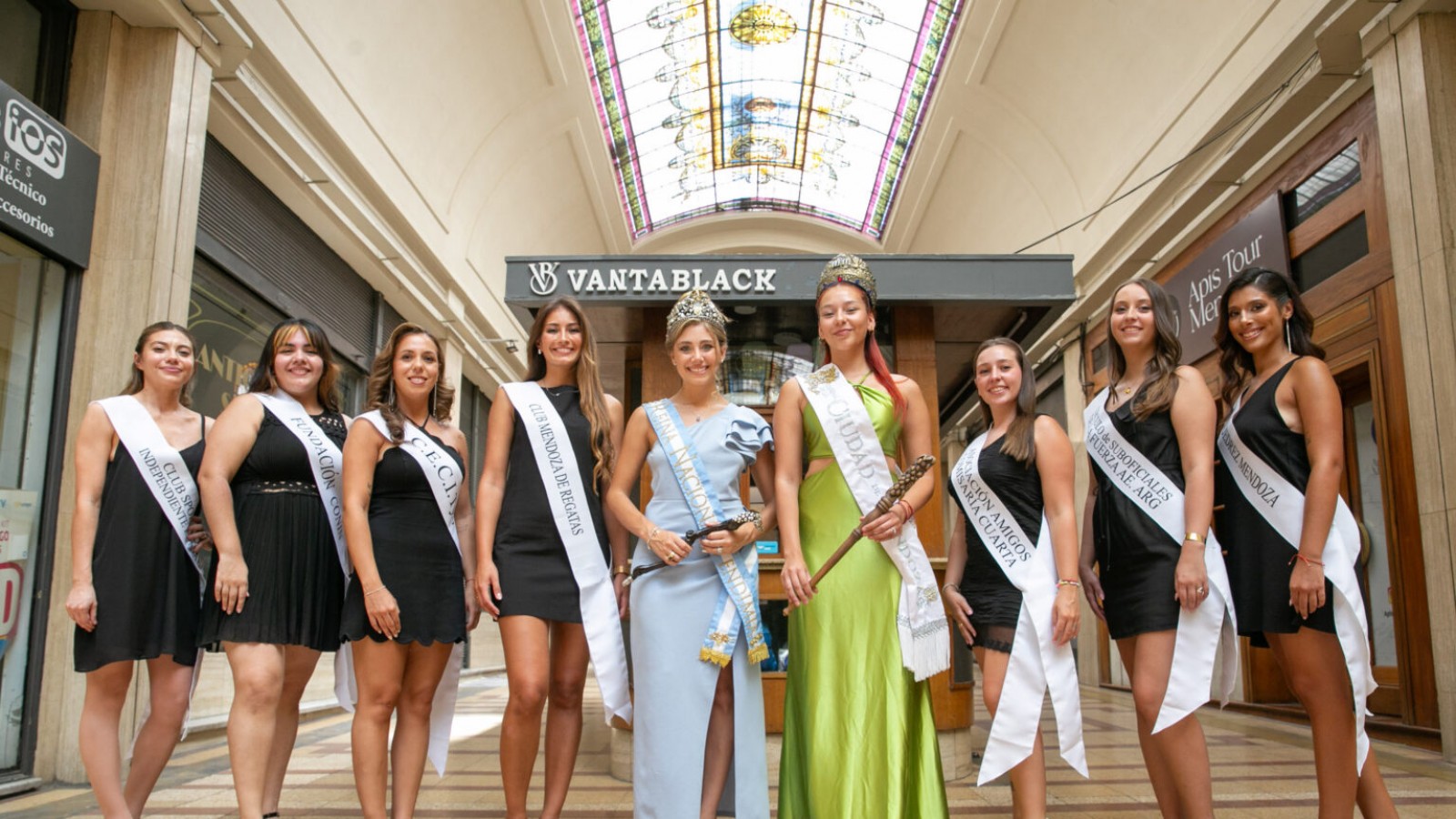 Ciudad presentó a sus candidatas a reina en la Peatonal Sarmiento