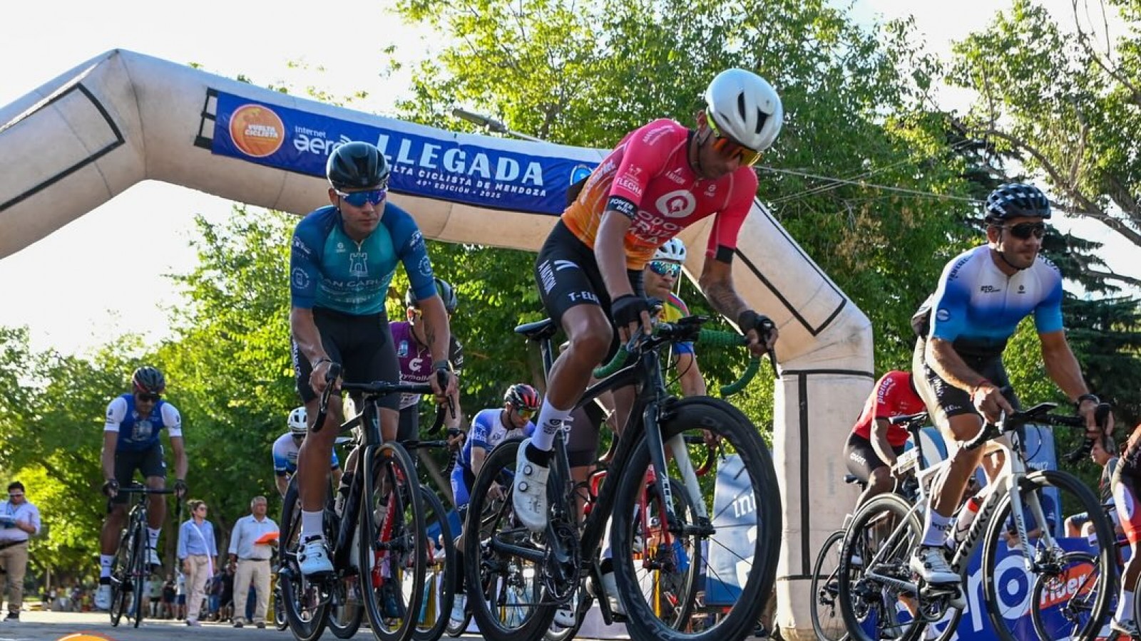 Comenzó la 49 Vuelta Ciclista de Mendoza y acá está el programa completo