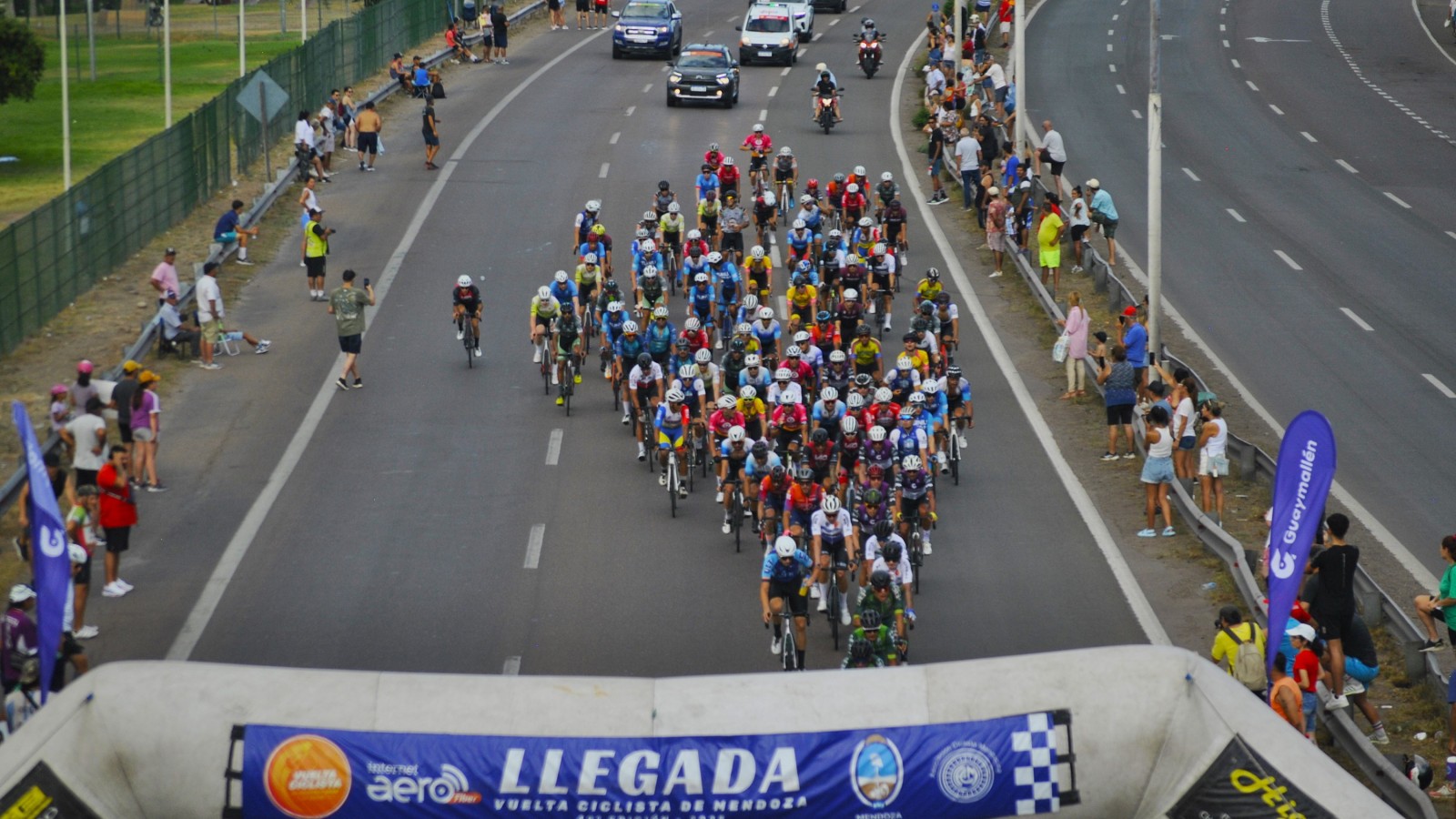 Andree González Zenteno se recibió de héroe en la 49 Vuelta Ciclista de Mendoza