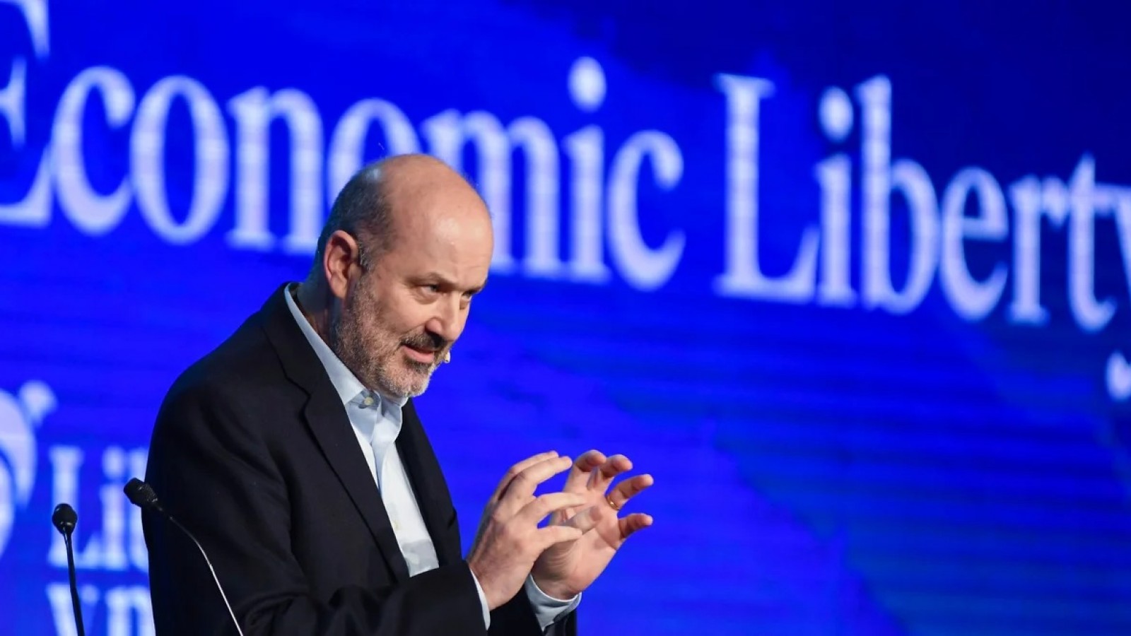 Milei decretó que las empresas ya no estarán obligadas a financiar cámaras empresariales