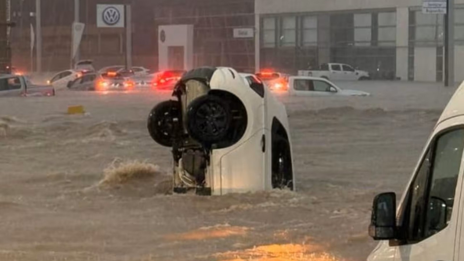 Fuerte temporal en Bahía Blanca deja miles de evacuados por las inundaciones