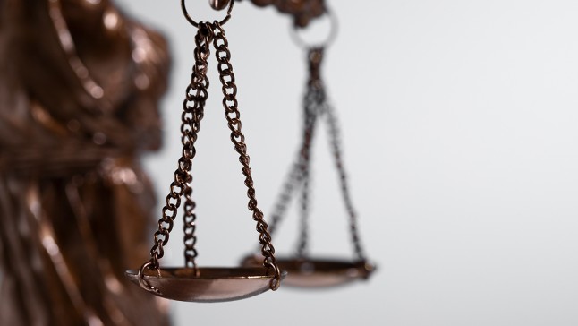 Al Colegio con las manos sucias