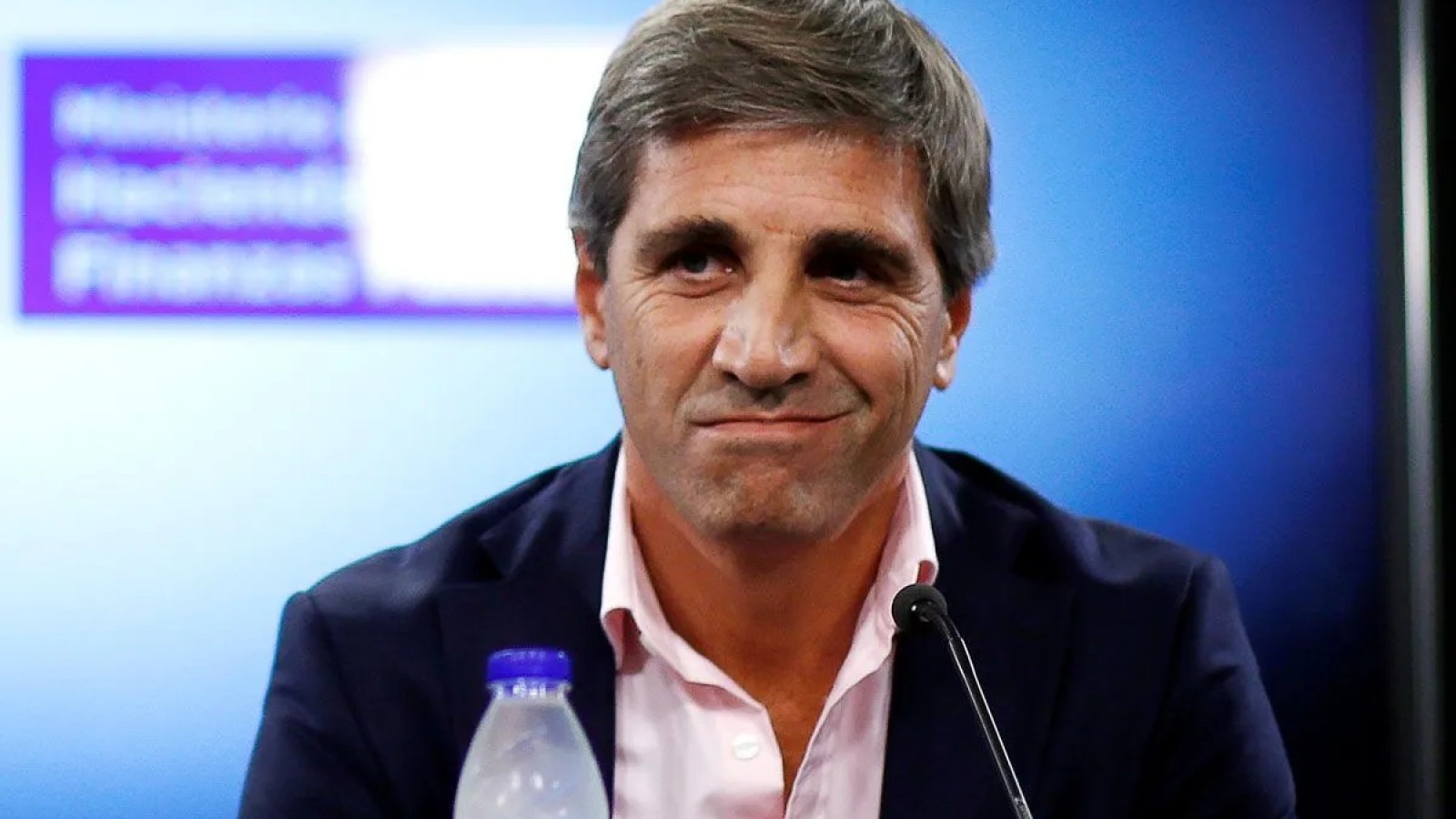 Empresarios criticaron la baja de impuestos a textiles y calzado anunciada por Caputo