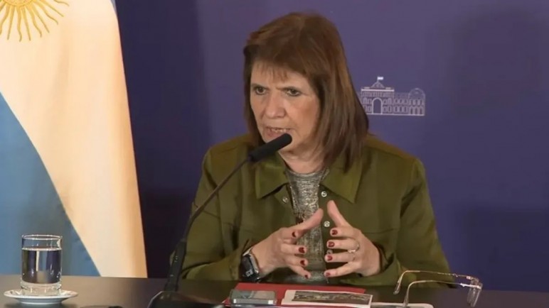 La ministra Patricia Bullrich anunció un proyecto de ley "antibarras"