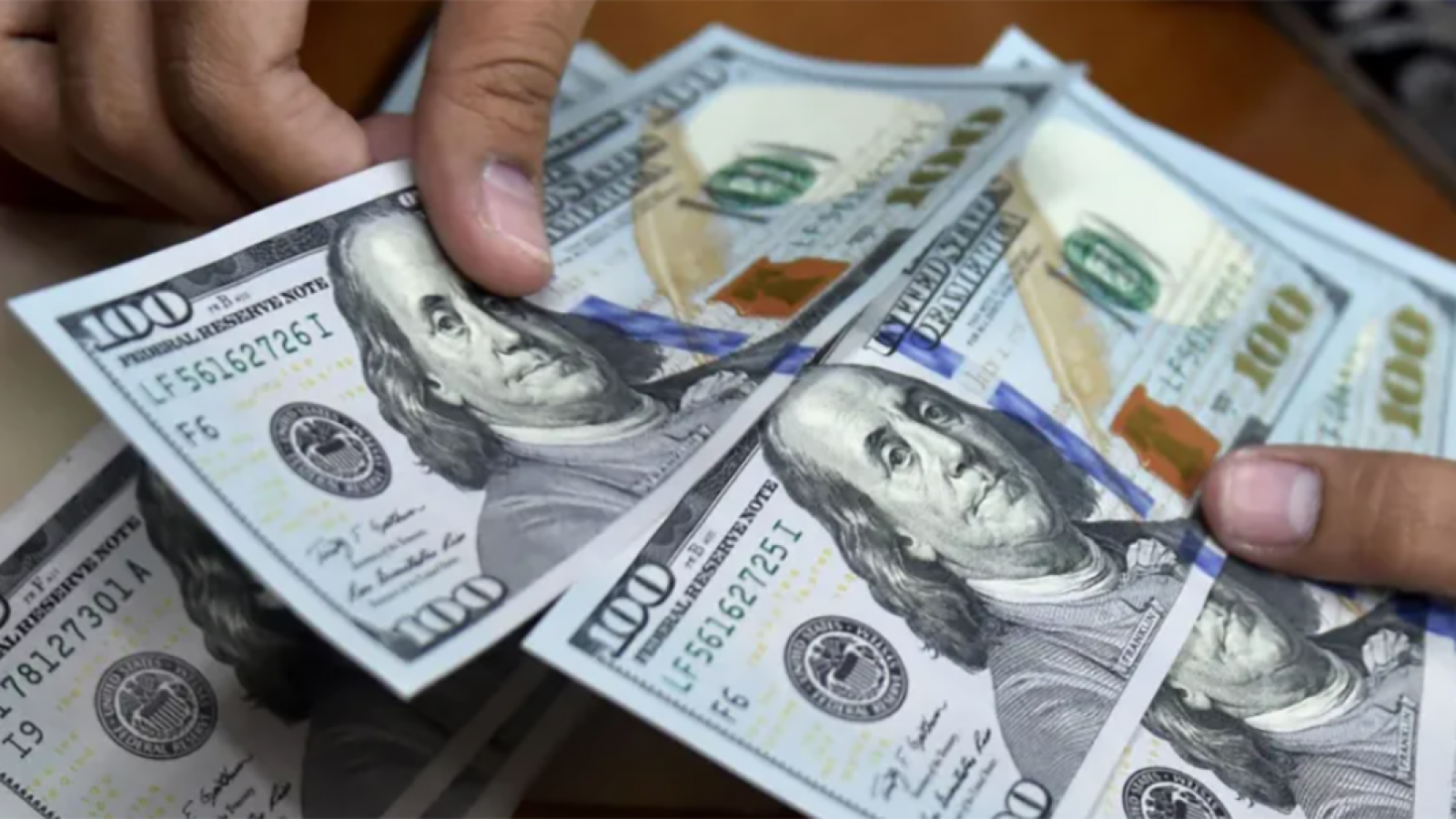 Caputo: Argentina recibirá US$20.000 millones del FMI