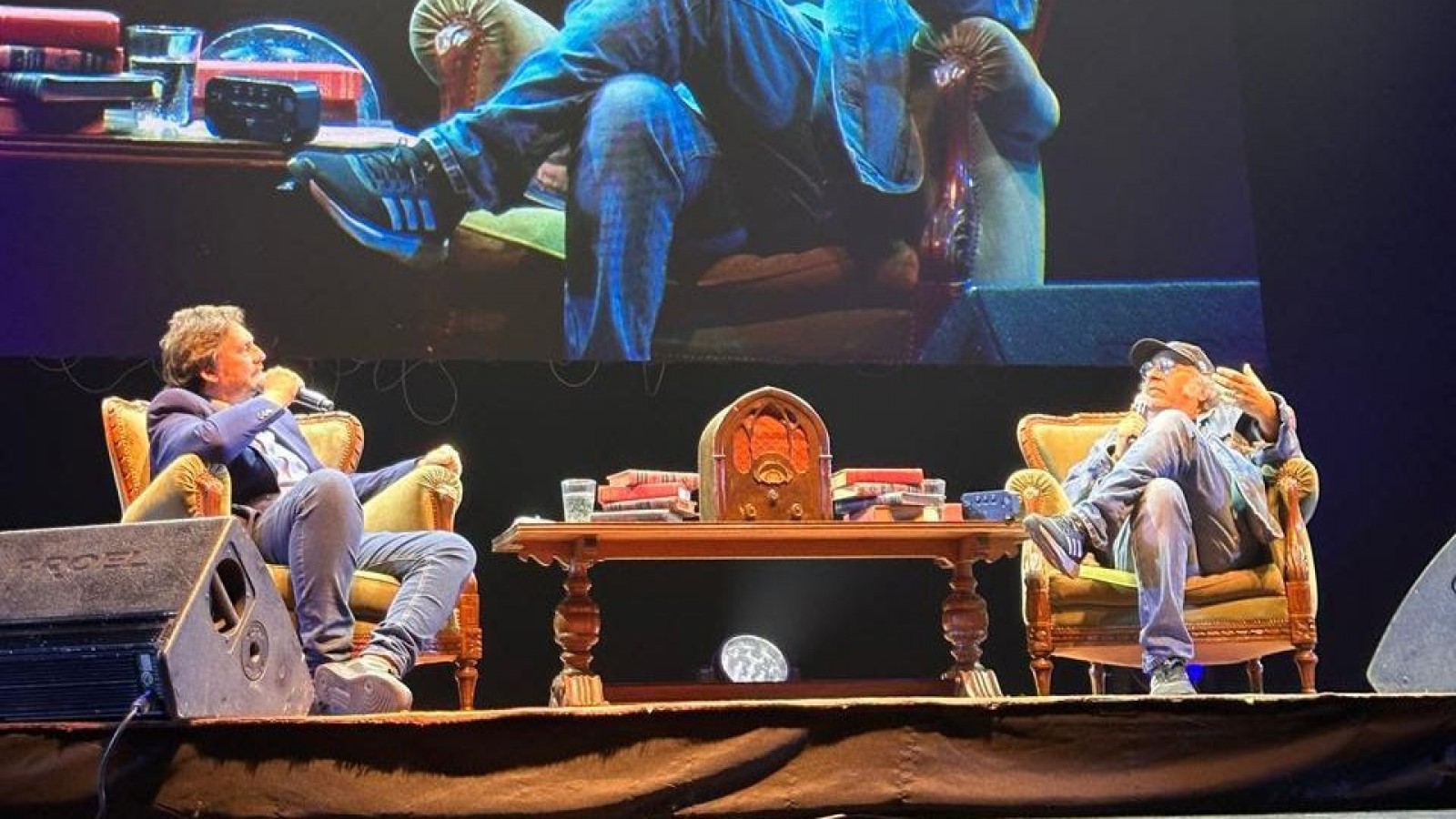 Felipe Pigna y Pedro Saborido presentan "Historias Argentinas" en Mendoza