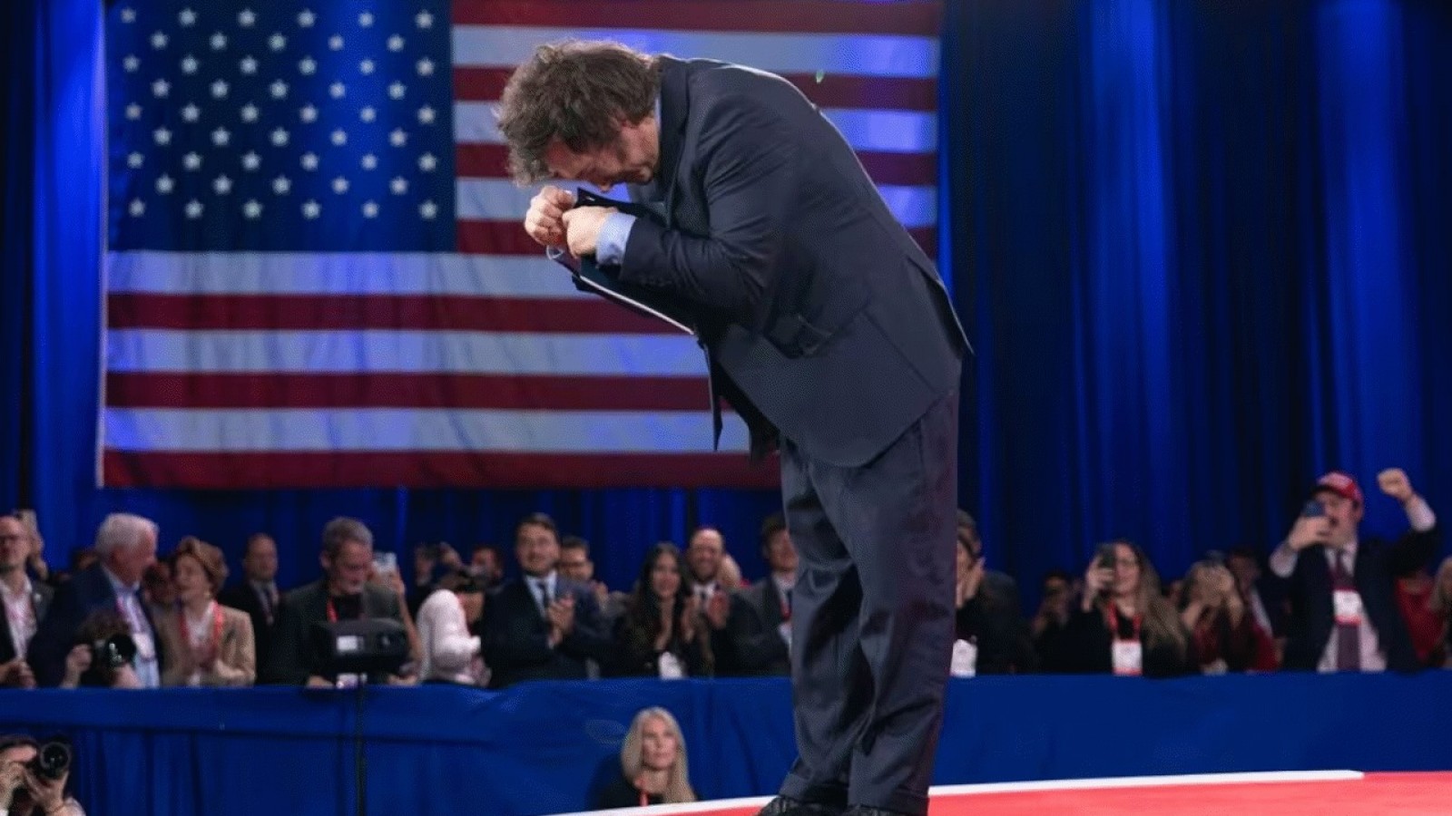 Milei volvió sin la foto con Donald Trump, mientras se dispara el dólar y el riesgo país