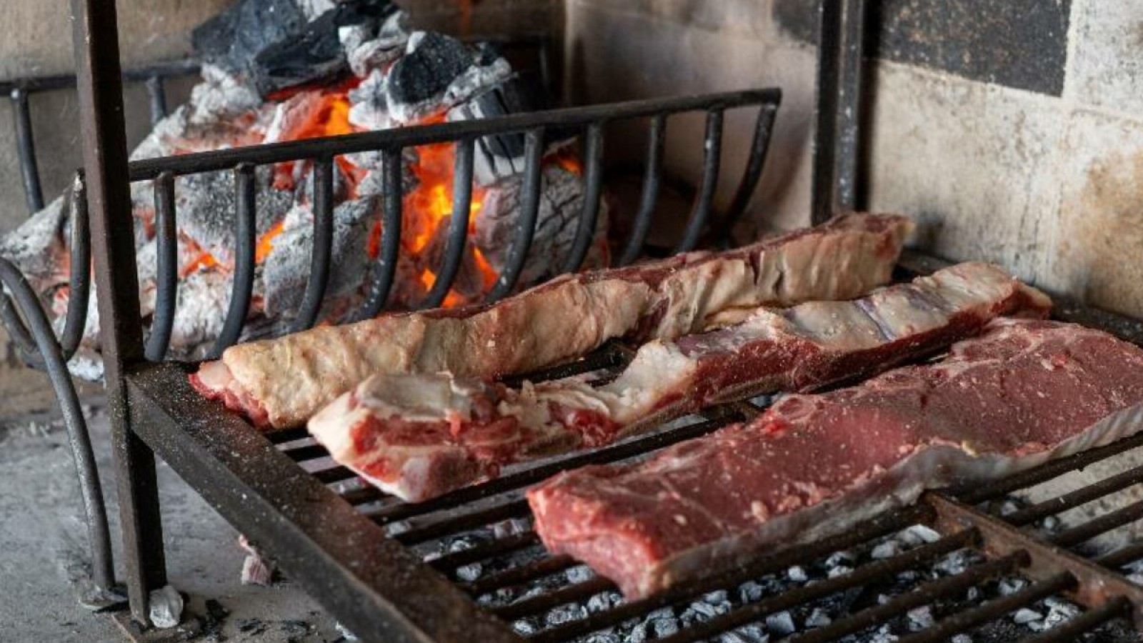 El asado aumentó más de 200% desde que asumió la presidencia Javier Milei