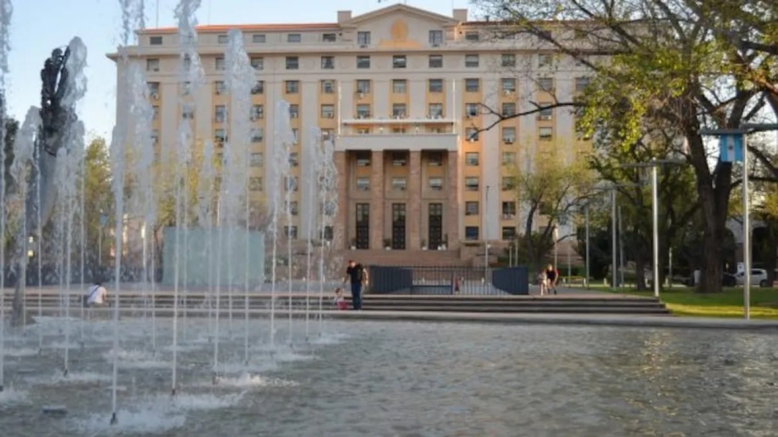 El gobierno de Mendoza aumentó las asignaciones familiares para los trabajadores estatales