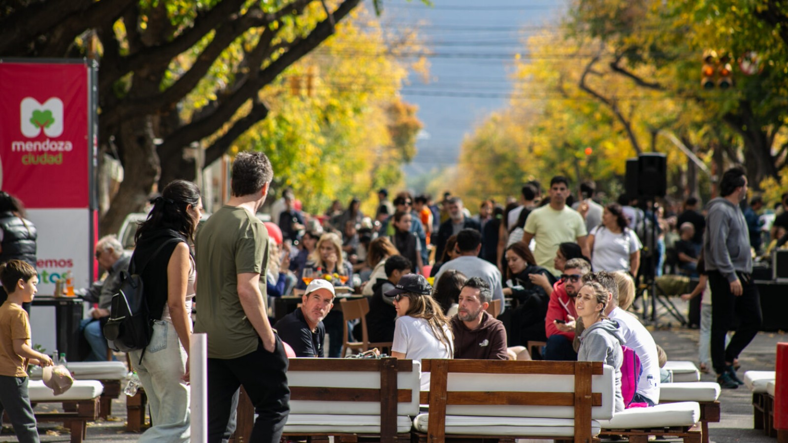 Sabor y deporte: la calle Sarmiento vibró con la primera edición de la Gastro Maratón