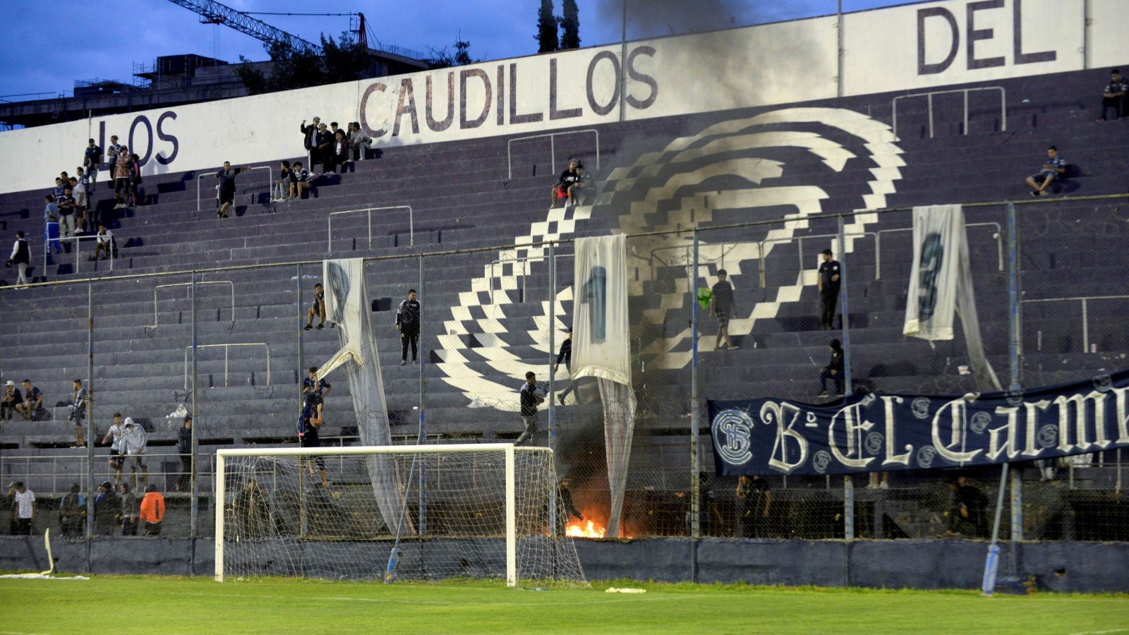 Una hinchada grande es la que tiene lugar para todos