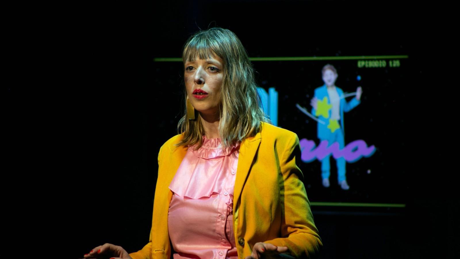 "Podrido" una crítica a la televisión y a la sociedad en tono de comedia