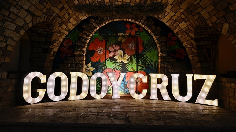 "La cultura es una inversión, pero no por una cuestión romántica, sino porque es una industria que persigue el consumo y el desarrollo económico"