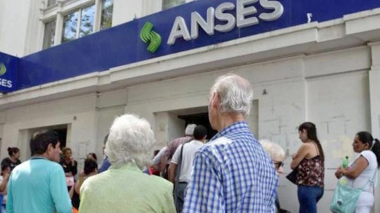 ANSES sorprende al confirmar quiénes van a cobrar más de $635.000 en junio 2025