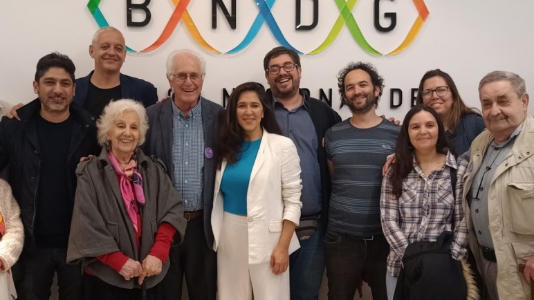 Milei transformó el Banco de Datos Genéticos y peligra la tarea de búsqueda de identidad