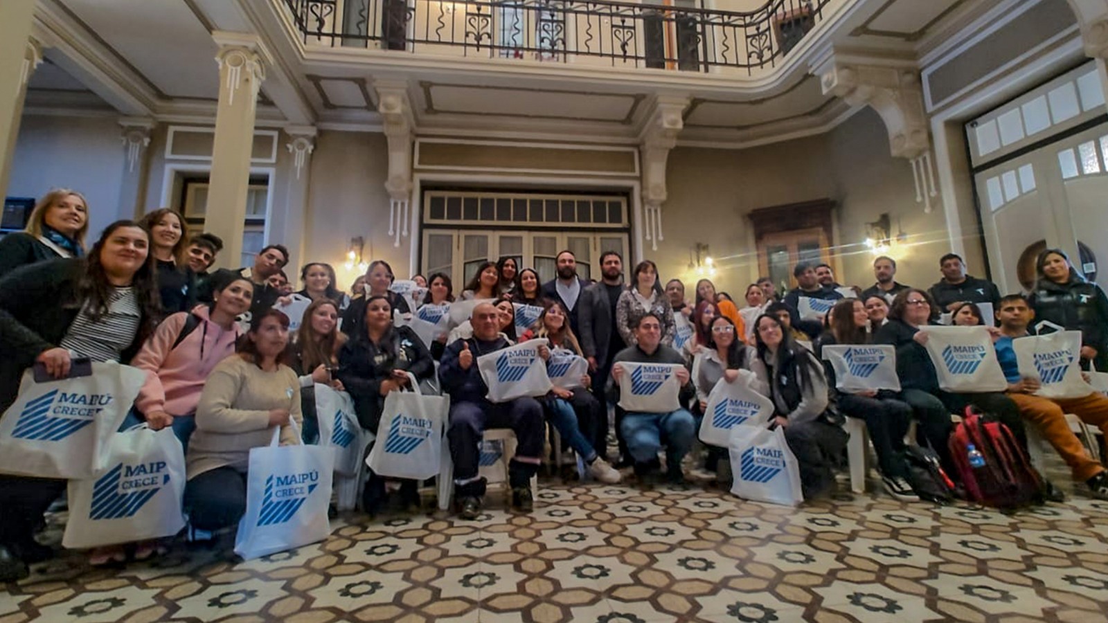 Maipú impulsa la educación de sus empleados con programas de terminalidad y becas universitarias