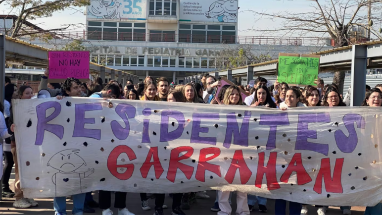Garrahan: cuando reclamar dignidad te convierte en enemigo