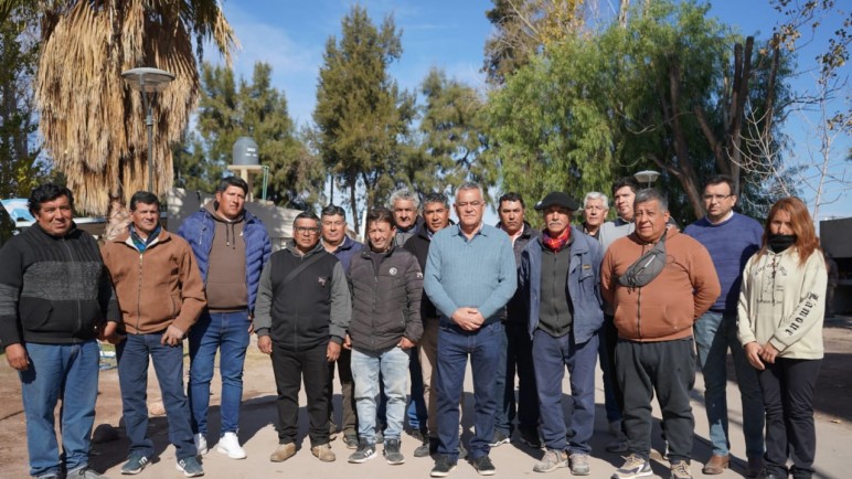 Edgardo González se reunió con las comunidades huarpes de Lavalle
