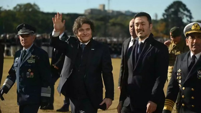 Día de la Bandera dividido: Milei elogió a las Fuerzas Armadas y Villarruel estuvo en Rosario