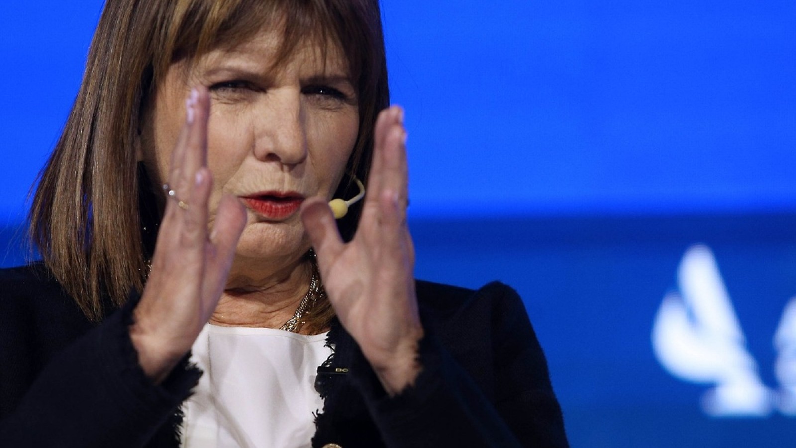 Denuncian a Patricia Bullrich por el operativo en Plaza de Mayo en apoyo Cristina Kirchner