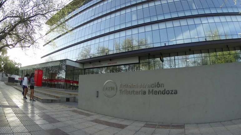 El gobierno de Javier Milei eliminará por decreto el Día del Empleado Público