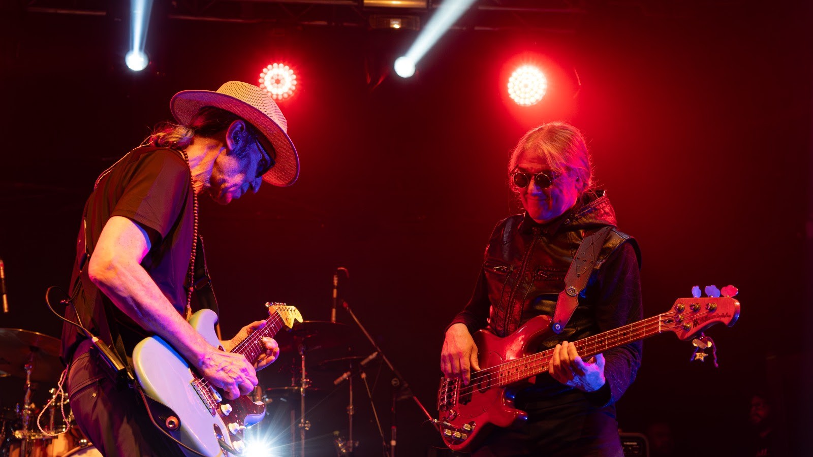 Skay Beilinson y Los Fakires regresan a Mendoza con su rock visceral