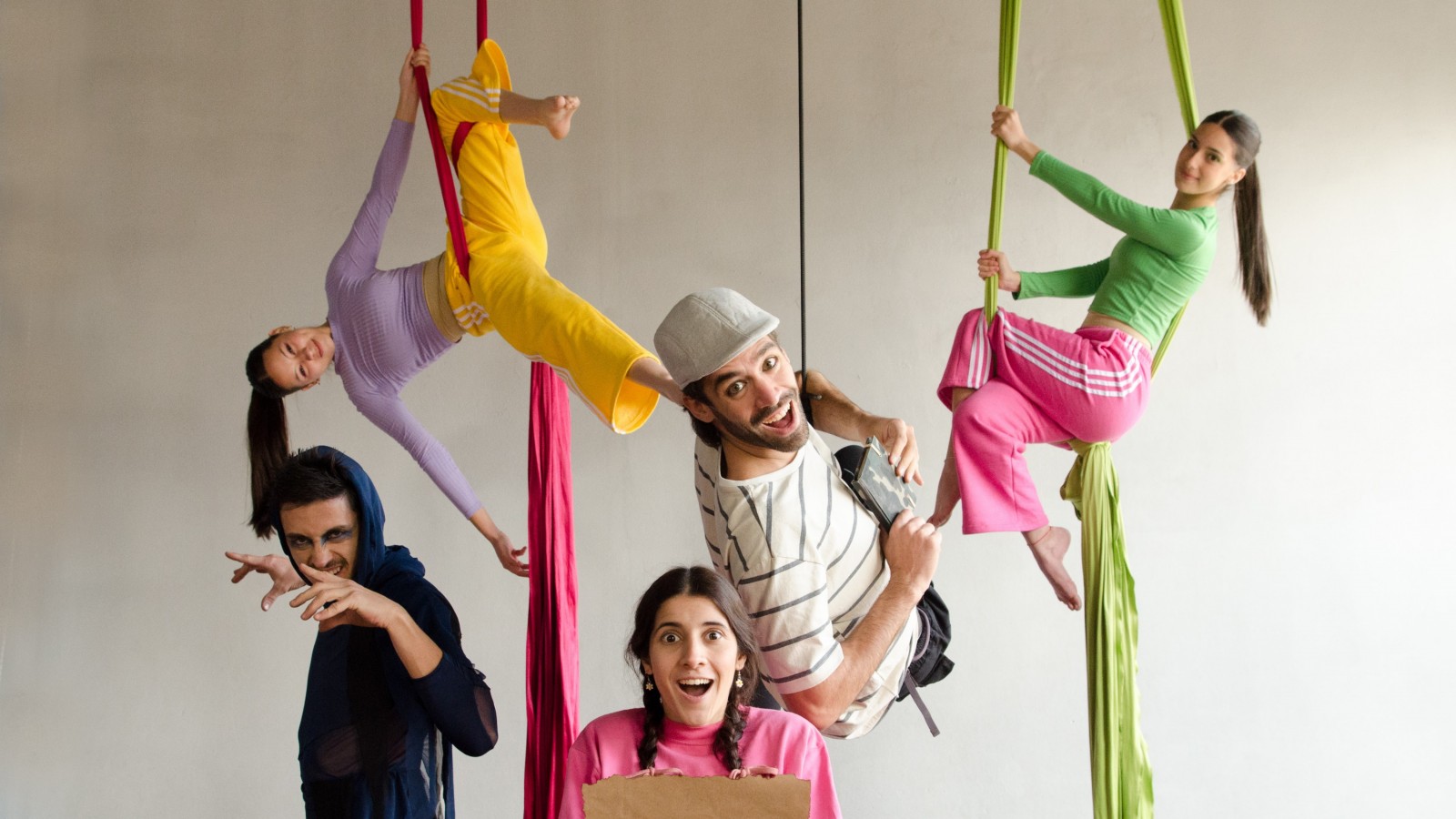 "La fábrica de los sueños olvidados" llega a Mendoza con acrobacias, humor y emoción