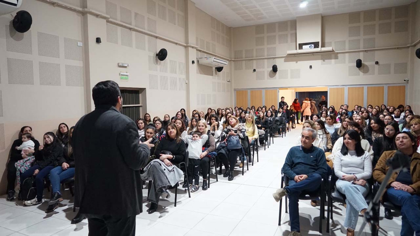 Junín fortalece su red de jardines maternales con una jornada de trabajo territorial