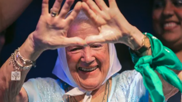 Nora siempre nos cuidó: muestra colectiva de fotografía para recordar a Nora Cortiñas