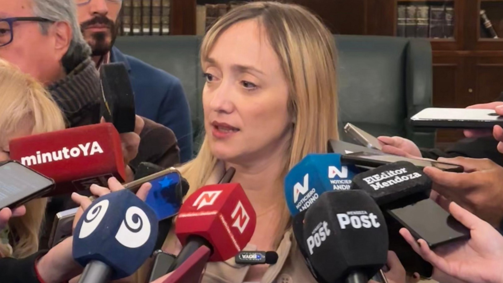 Anabel Fernández Sagasti denunció penalmente a Alfredo Cornejo