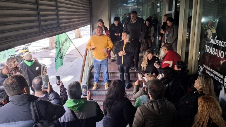 Trabajadores de la salud anuncian paro tras rechazar la propuesta salarial del gobierno