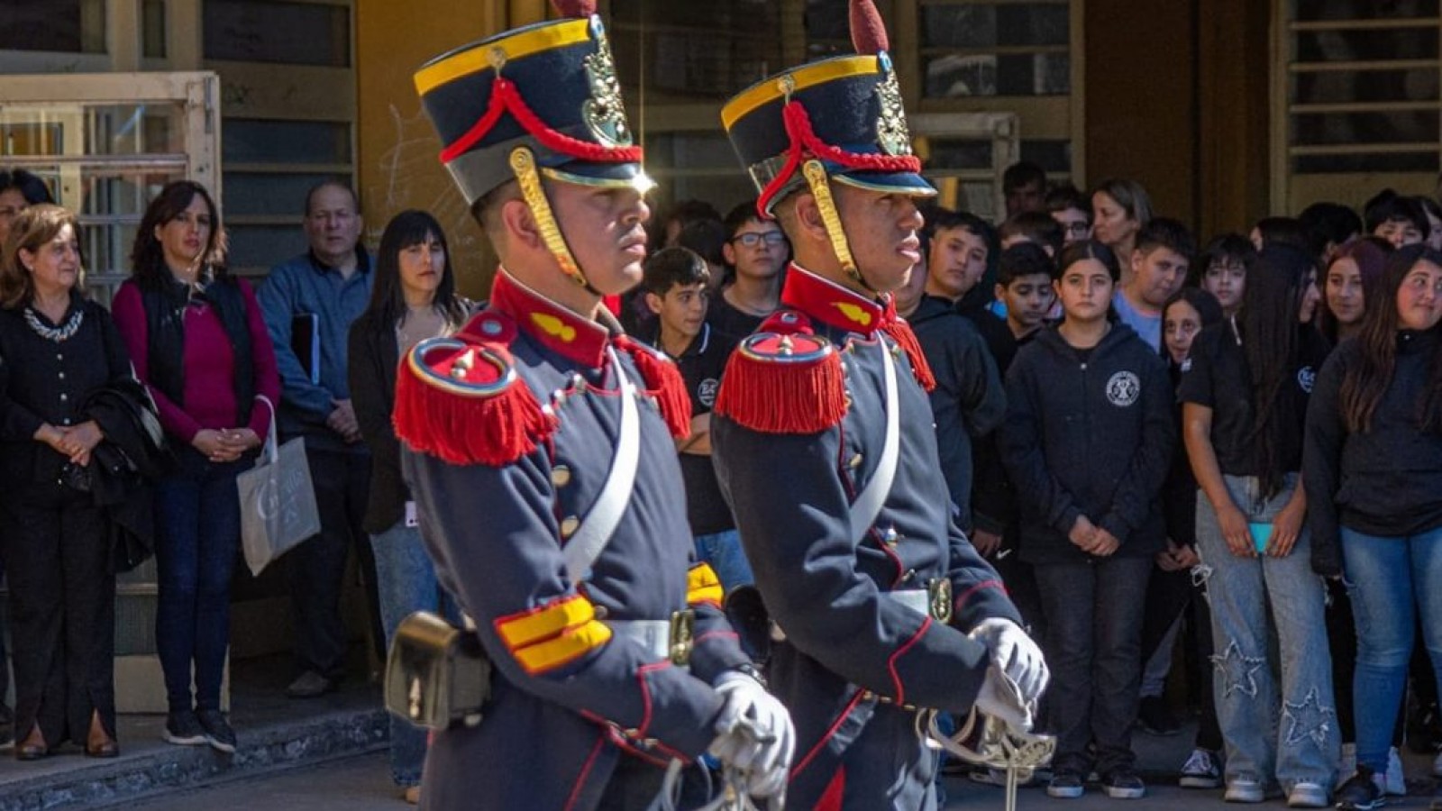 Celebran el Mes Sanmartiniano con la visita de Granaderos, cantata y una intensa agenda patriótica