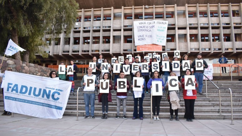 Comenzó el paro de una semana en la UNCuyo por el feroz ajuste de Milei