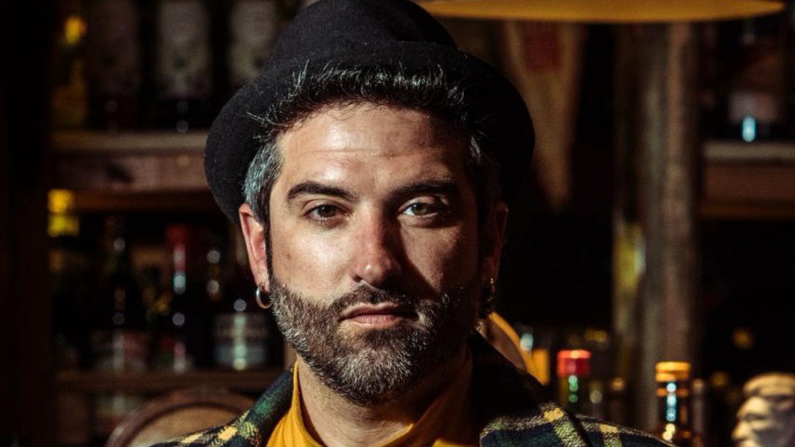 Javier "Chinaski" Pérez llega a Maipú con psicoanálisis, humor y reflexión en "Entre Viñas y Letras"