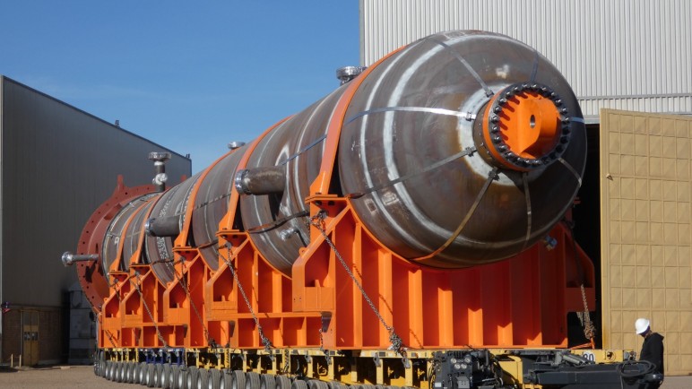 Gran operativo de tránsito en Godoy Cruz y Luján por el traslado de un reactor de IMPSA a YPF