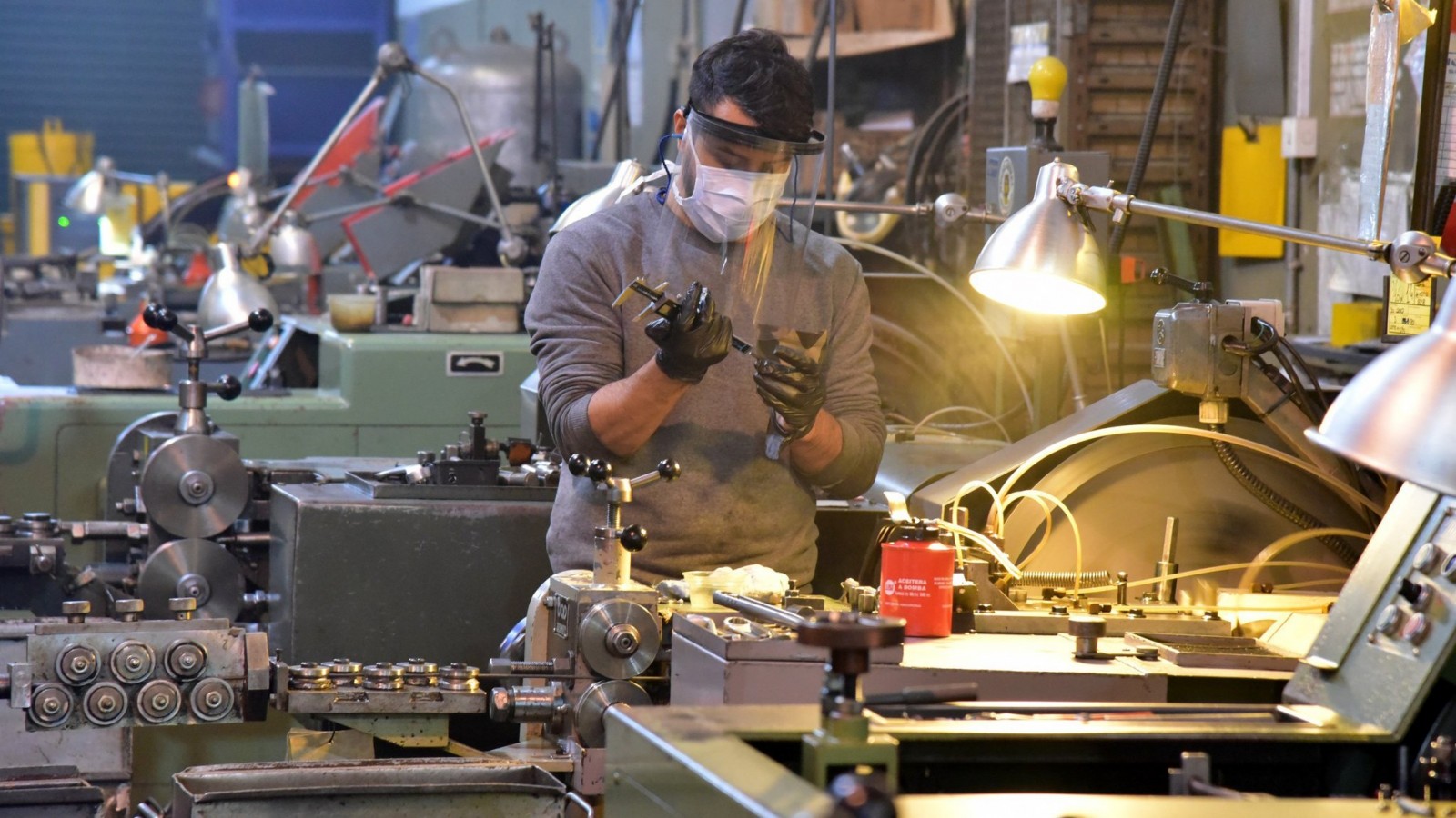 El sector de la industria se mostró preocupado por las medidas económicas