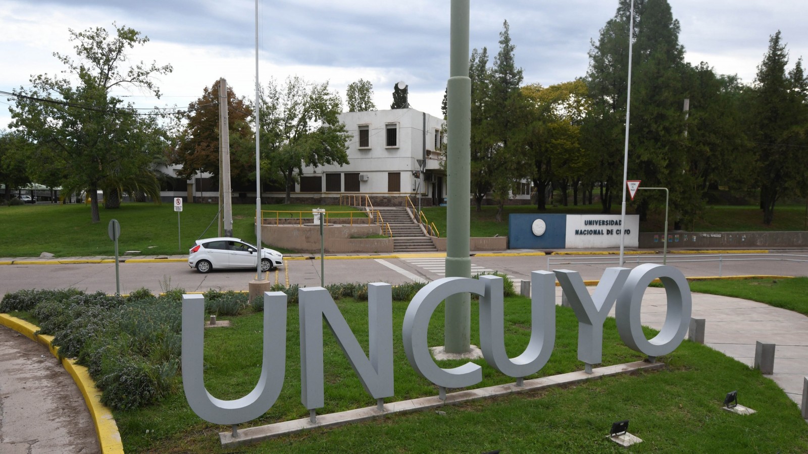 La UNCUYO cumplió 86 años en medio de la difícil situación que atraviesan las universidades