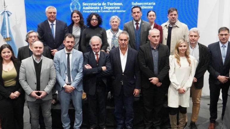 Scioli participó de la asamblea N° 112 del Consejo Federal de Medio Ambiente