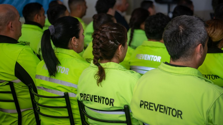 Mendoza inició la capacitación en pistolas Taser para preventores de la Ciudad