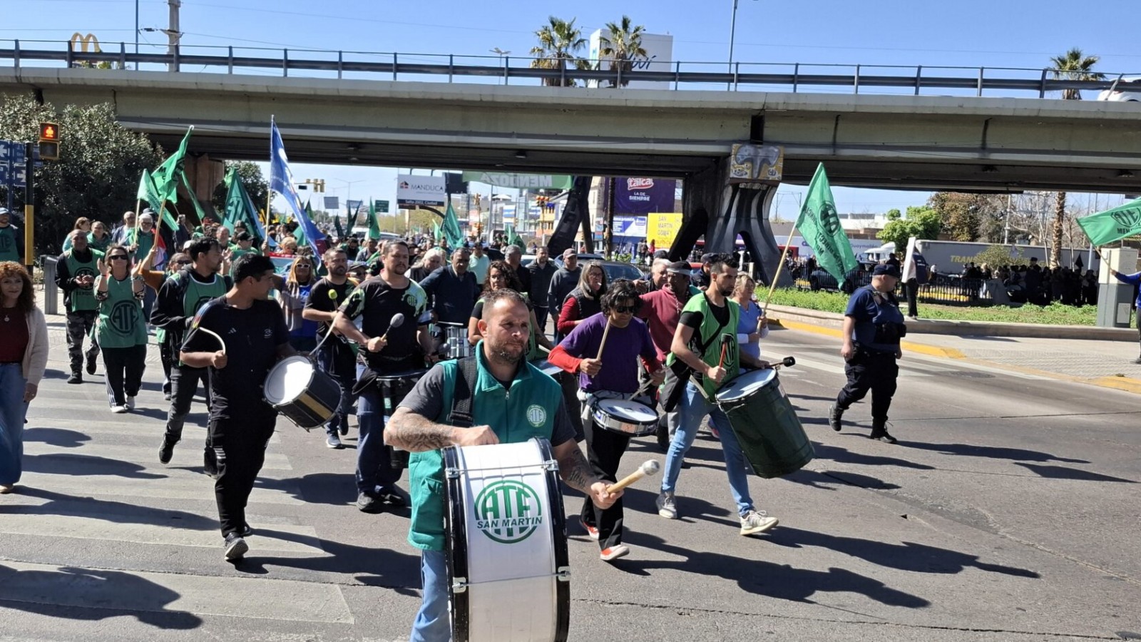 Trabajadores estatales marcharon en rechazo a la reforma del Estatuto del Empleado Público