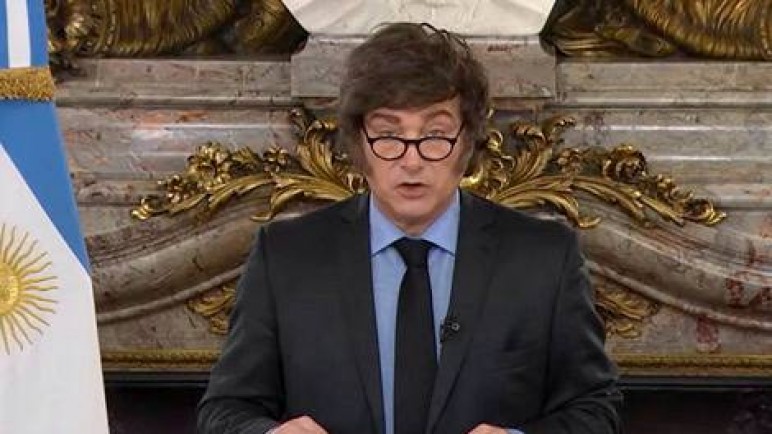 Cadena nacional o condena nacional